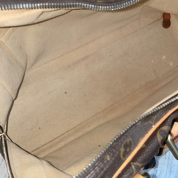 Authentic Louis Vuitton Manhattan GM handbag - Picture 7 of 11